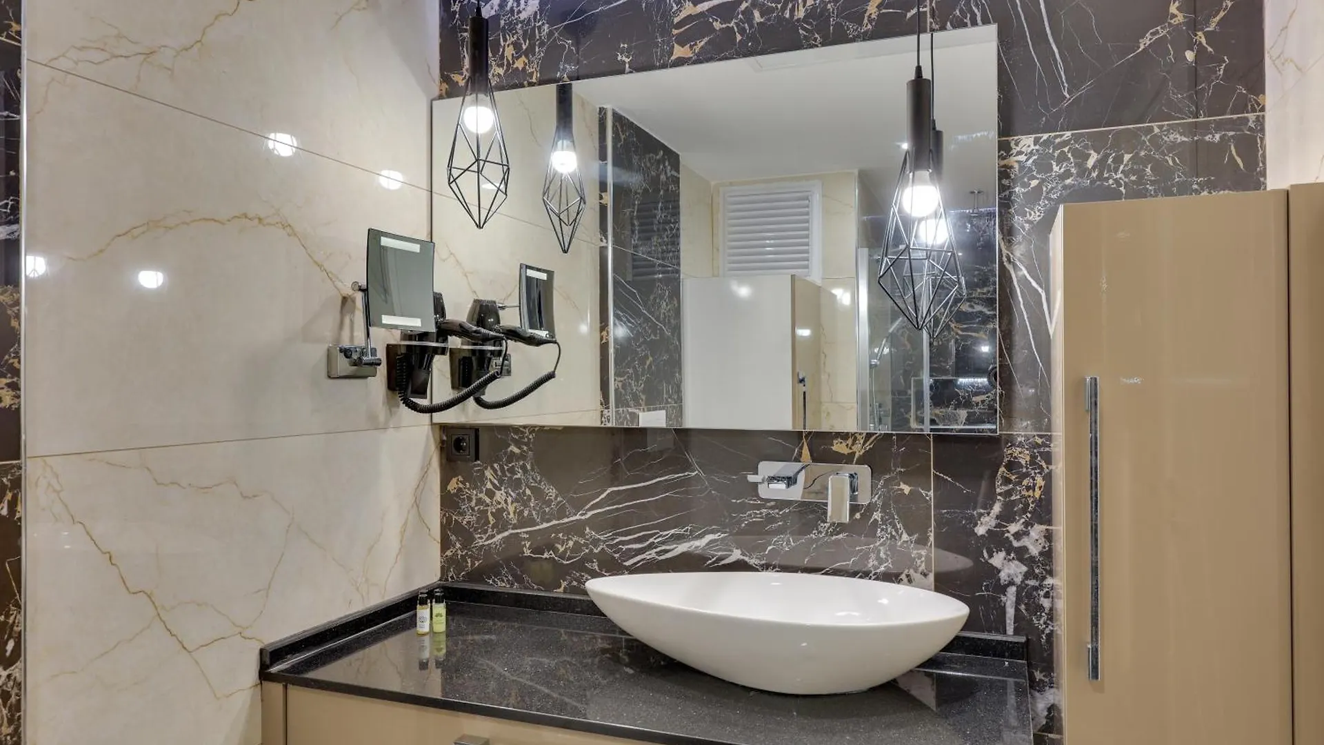 Ege Birlik Seasight Suites Кушадасы Отель
