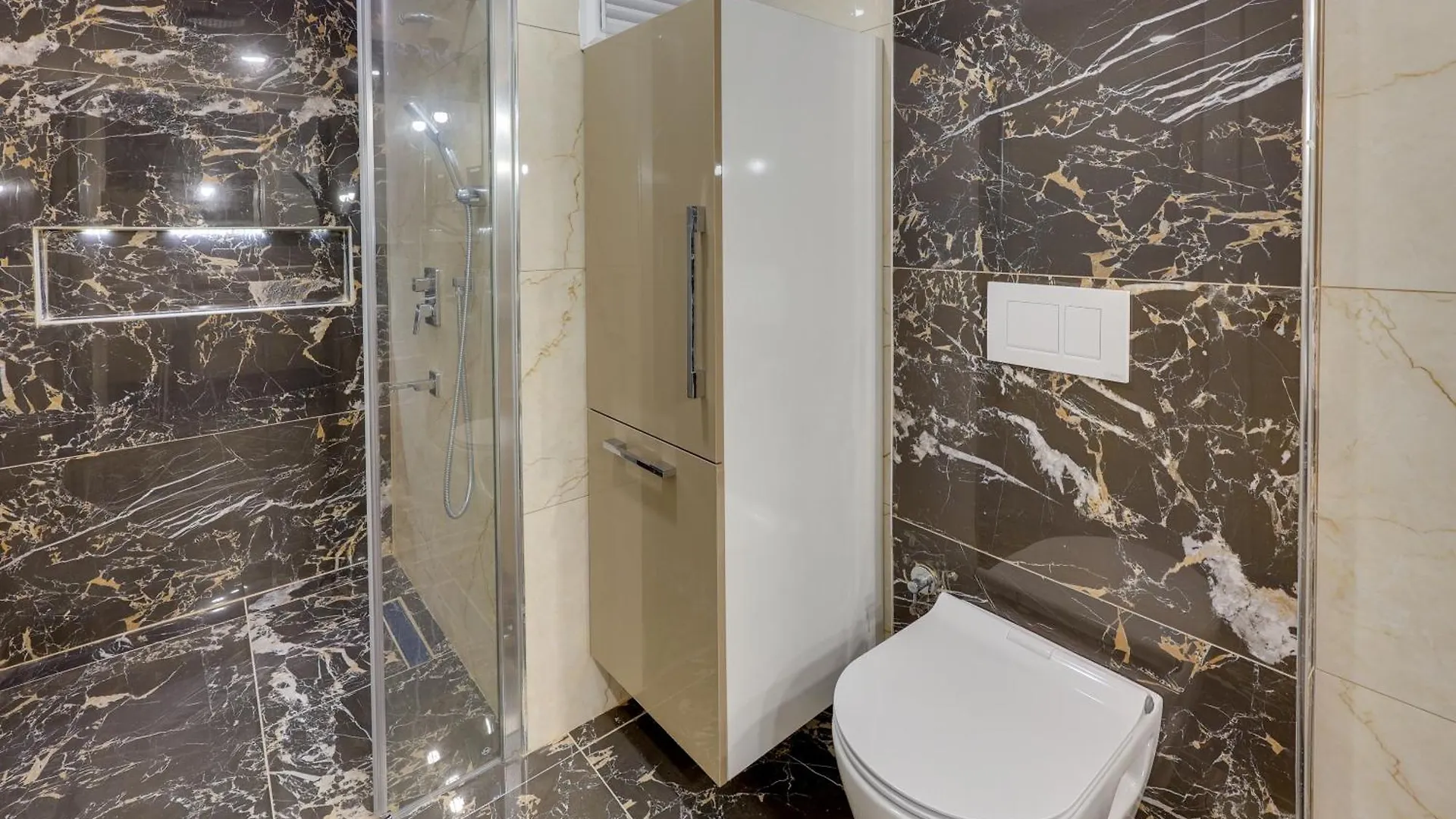 Отель Ege Birlik Seasight Suites Кушадасы