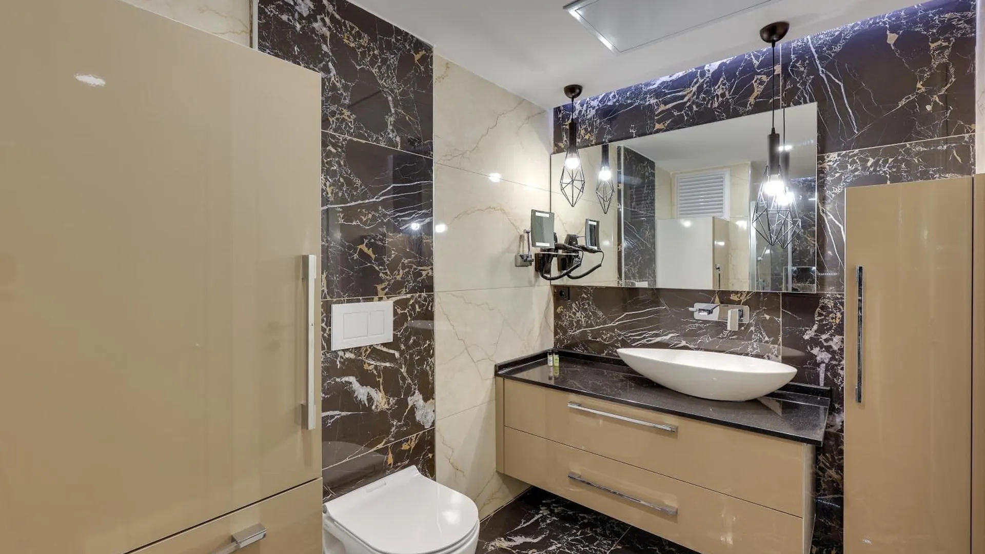 Hotel Ege Birlik Seasight Suites Kusadasi Turkey